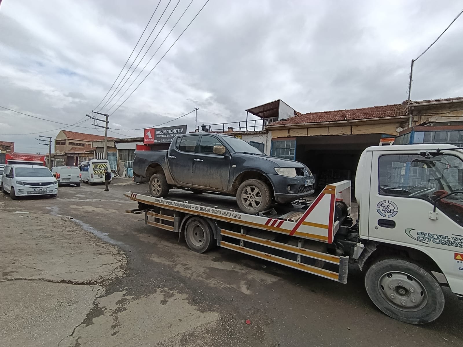 Eflin Oto Kurtarıcı L200 Pickup Çekici Hizmeti